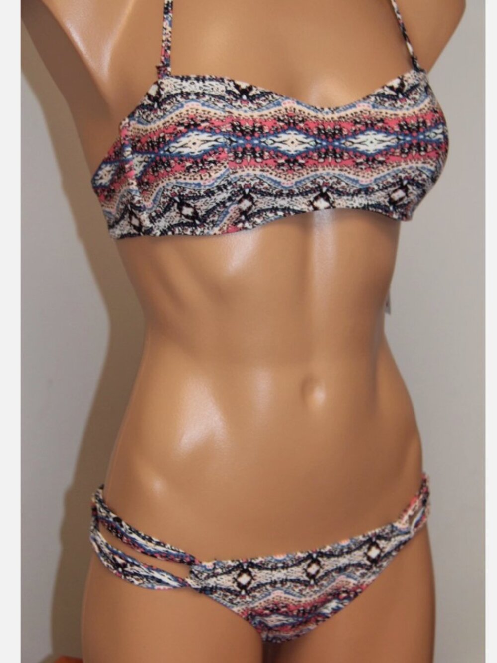 NWT VOLCOM Swimsuit Bikini 2 piece set Size XL MVE Mauve Bandeau bra